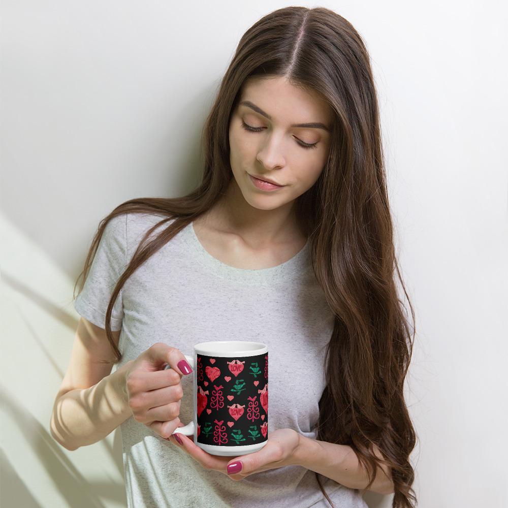 Pretty pinks and reds love, hearts and doves pattern White glossy mug