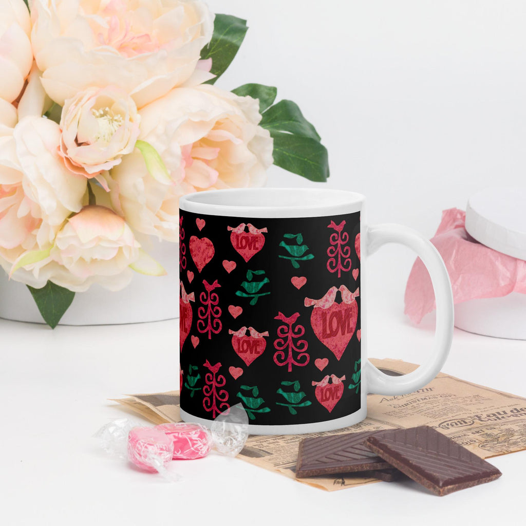 Pretty pinks and reds love, hearts and doves pattern White glossy mug